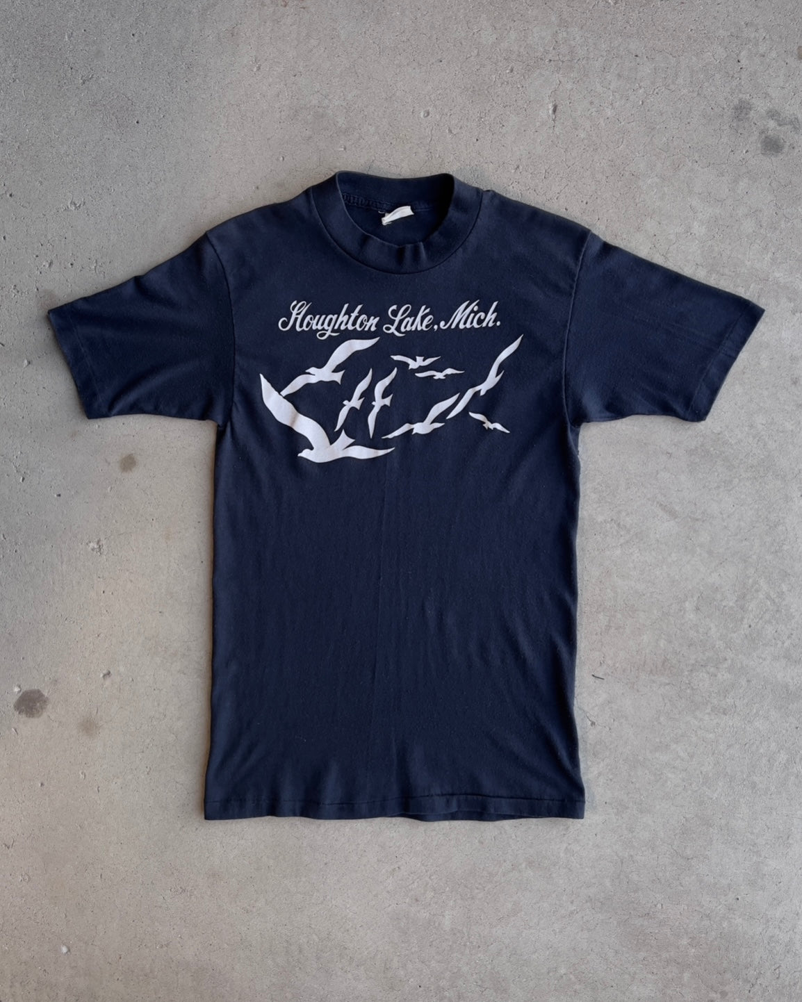 1980s Houghton Lake Michigan Birds Graphic Tee - Shop THREADCOUNT Vintage Co.