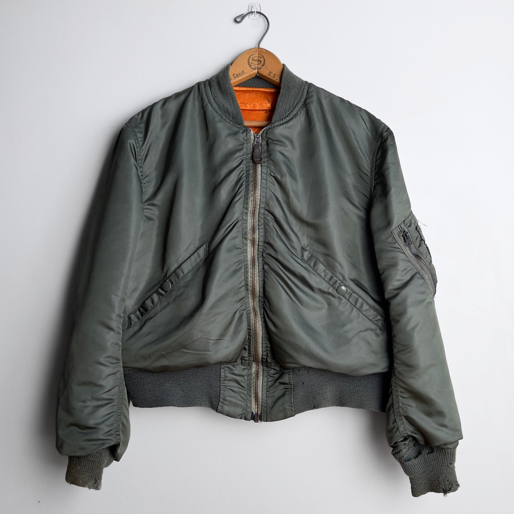 1960s U.S. Air Force MA-1 L-2B Flight Jacket | Size Medium 1960s U.S. Air Force MA-1 L-2B Flight Jacket | Size Medium