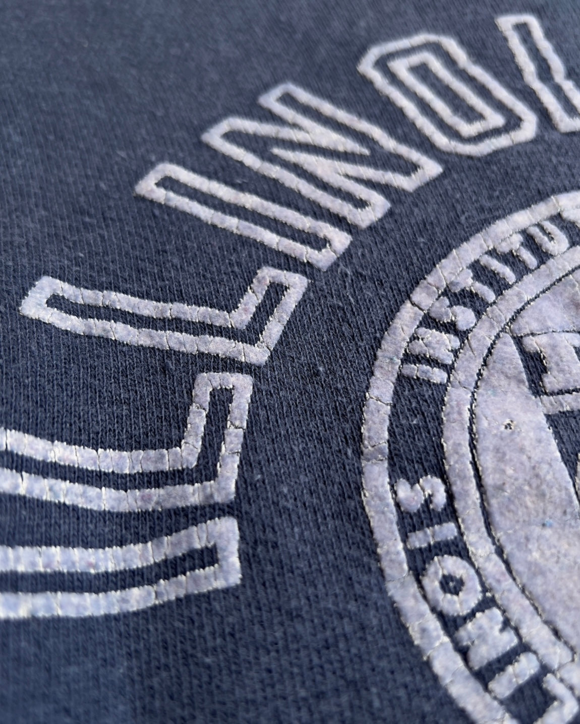 1960s Illinois Tech Blue Flock Print Crewneck Sweatshirt  - Shop ThreadCount Vintage Co.