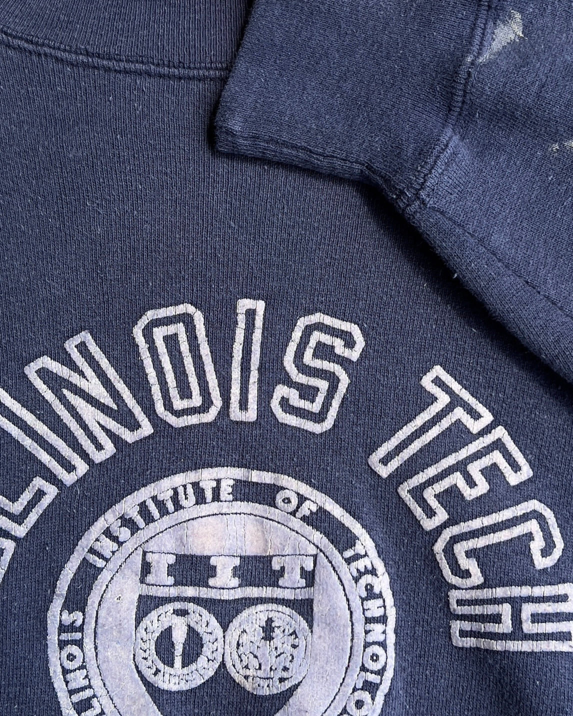 Vintage 1960s Illinois Tech Blue Flock Print Crewneck Sweatshirt - Shop ThreadCount Vintage Co.