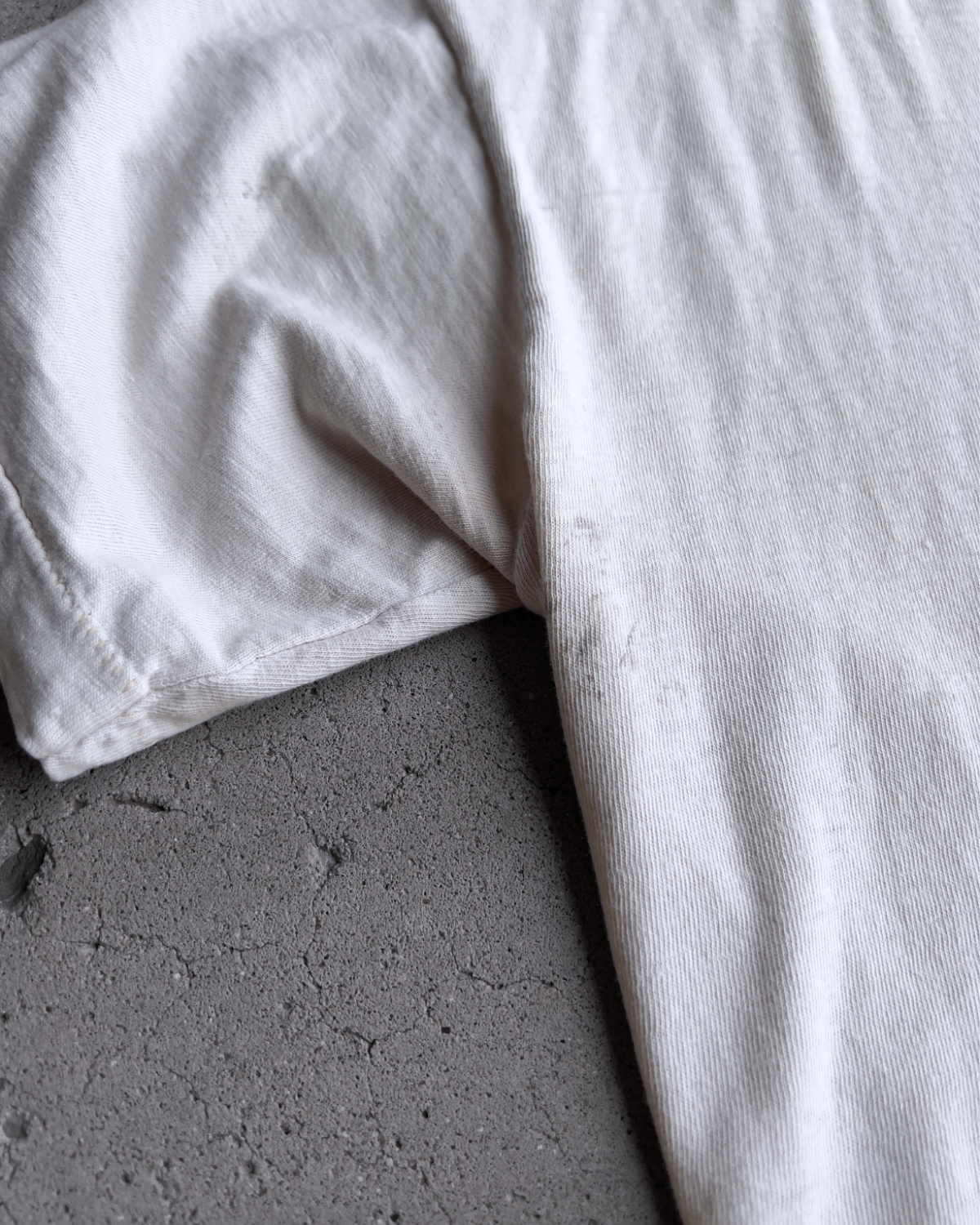 1970s Rainier Beer Brewing Company Graphic Tee  - Shop ThreadCount Vintage Co.