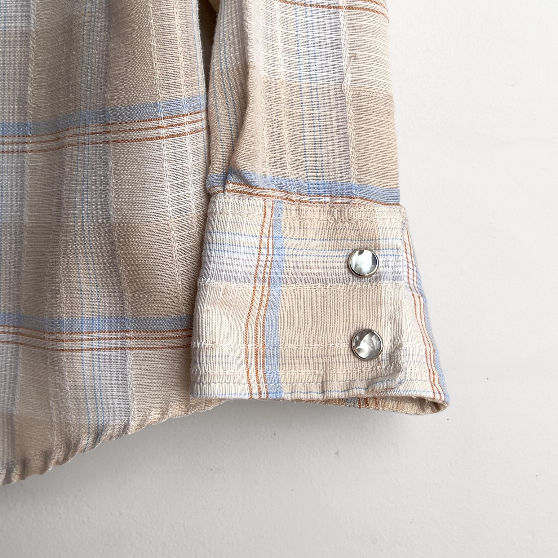 1970s Tan & Blue Sawtooth Pearl Snap Western Shirt  - Shop ThreadCount Vintage Co.