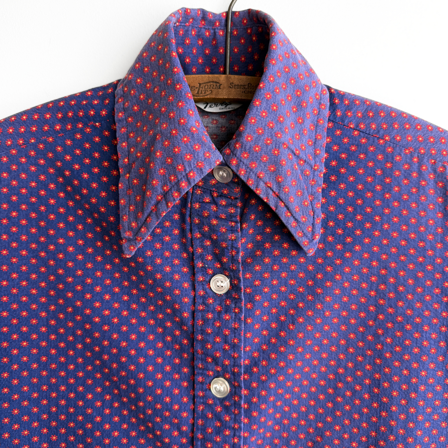 Vintage 1960s Floral Print Dagger Collar Button Up Shirt - Shop ThreadCount Vintage Co.
