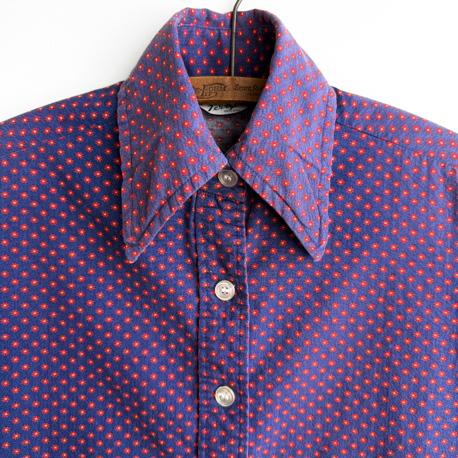 1960s Floral Print Dagger Collar Button Up Shirt  - Shop ThreadCount Vintage Co.