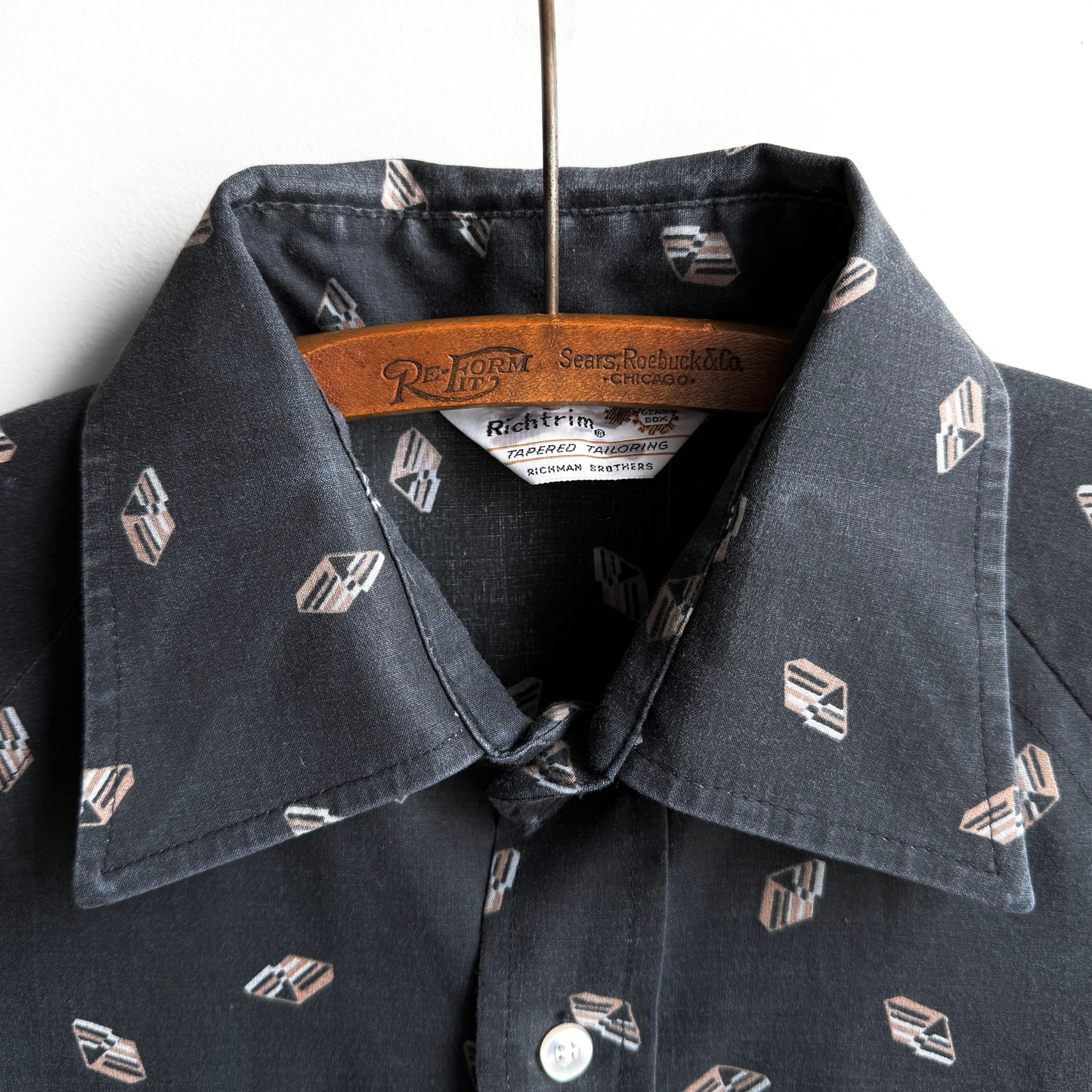 1960s Black Geometric Print Button Up Shirt - Shop ThreadCount Vintage Co.