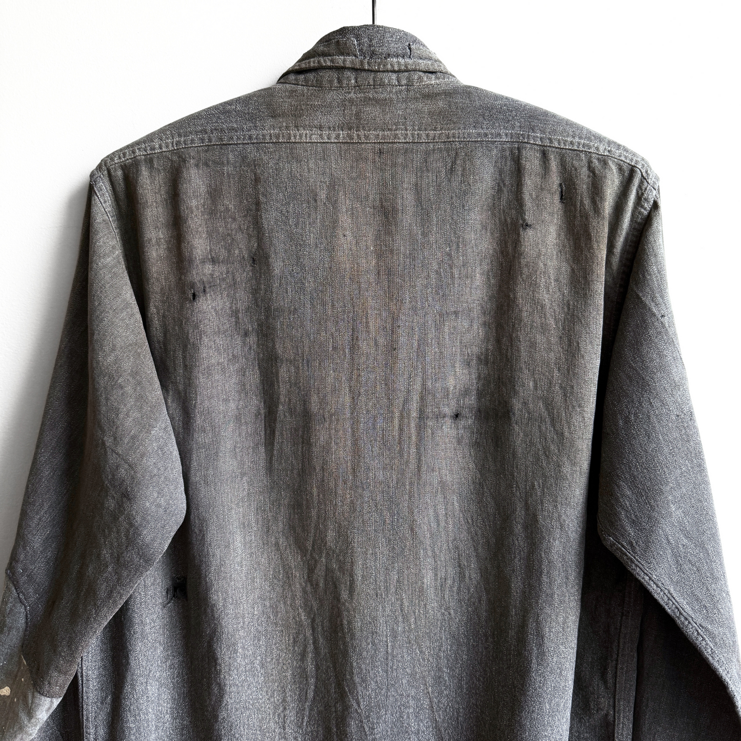 Vintage 1940s Red Ram Salt & Pepper Chambray Cotton Repaired Work Shirt - Shop ThreadCount Vintage Co.