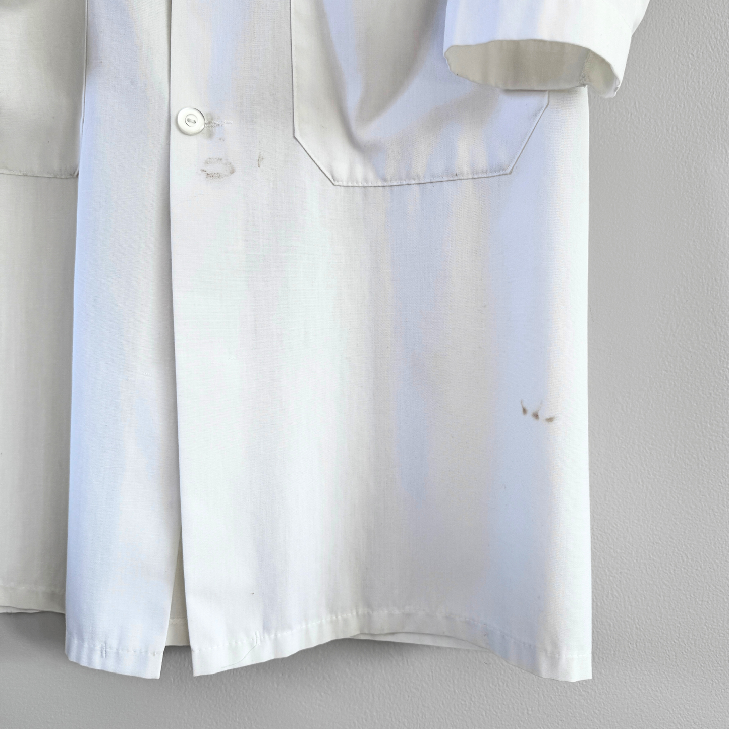 Vintage 1960s White Medical Lab Coat - Shop ThreadCount Vintage Co.
