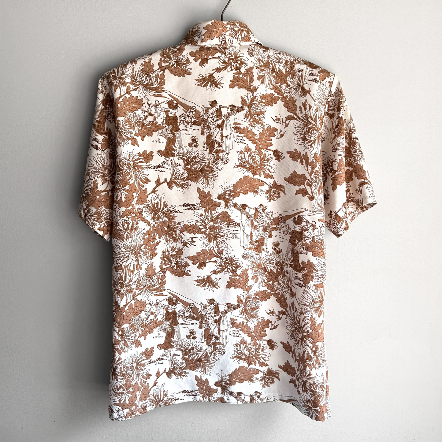 1970s Brown & White Asian Print Short Sleeve Shirt