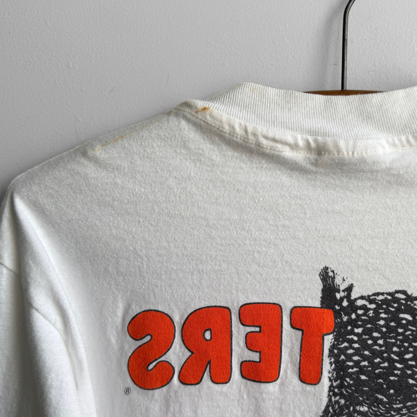 1980s Hooters Chicago White Graphic Long Sleeve