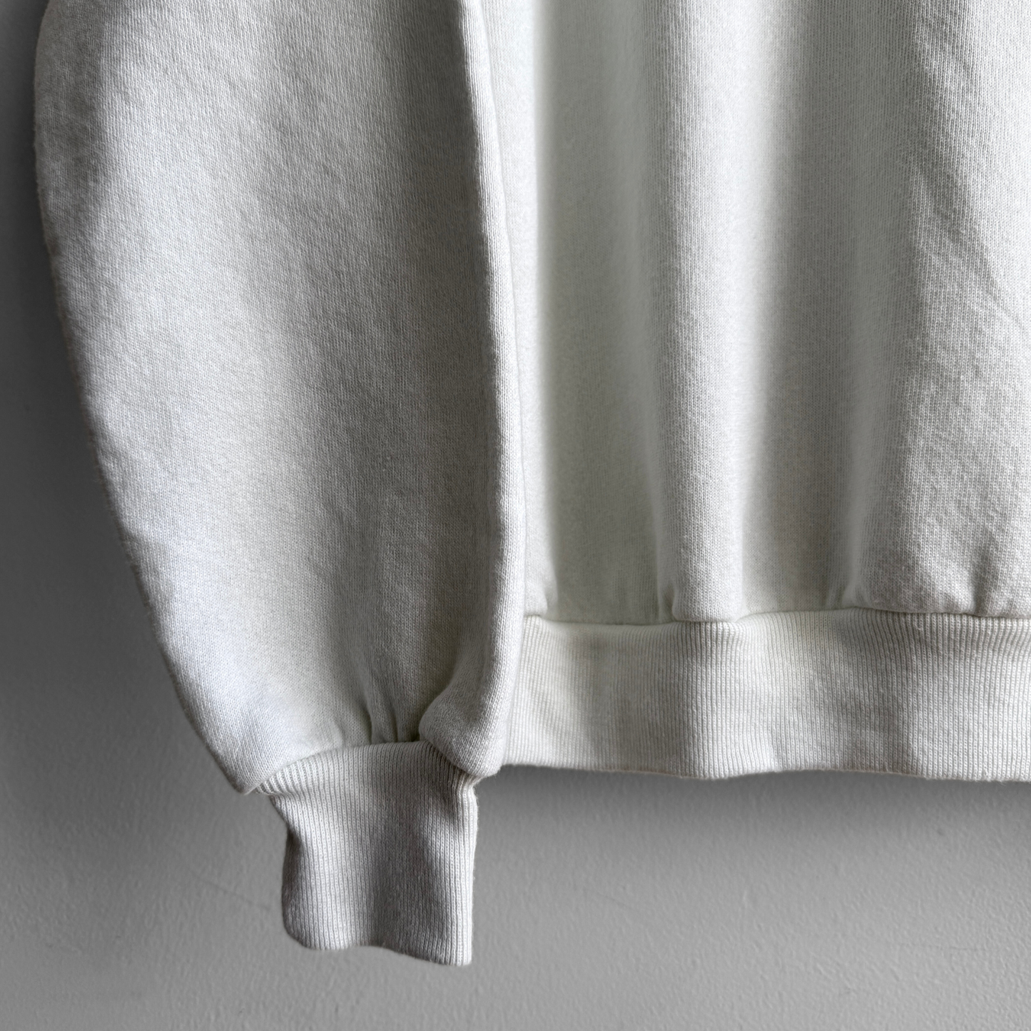 1980s White Blank Raglan Sweatshirt