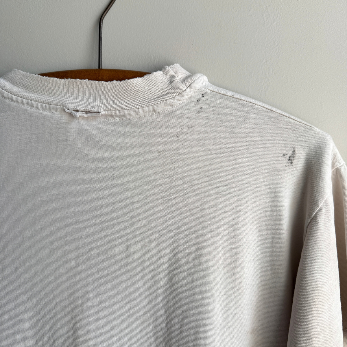 1980s Fred's Surf Shop Faded White Tee