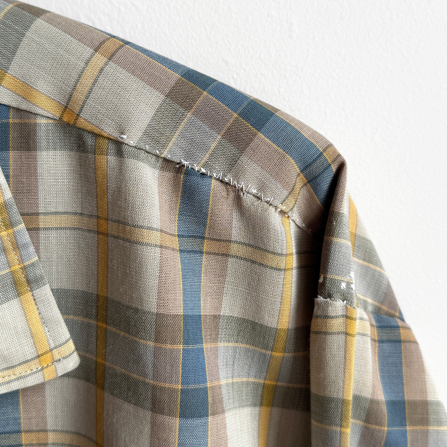 Vintage 1960s Green & Blue Poly Blend Loop Collar Plaid Shirt - Shop ThreadCount Vintage Co.
