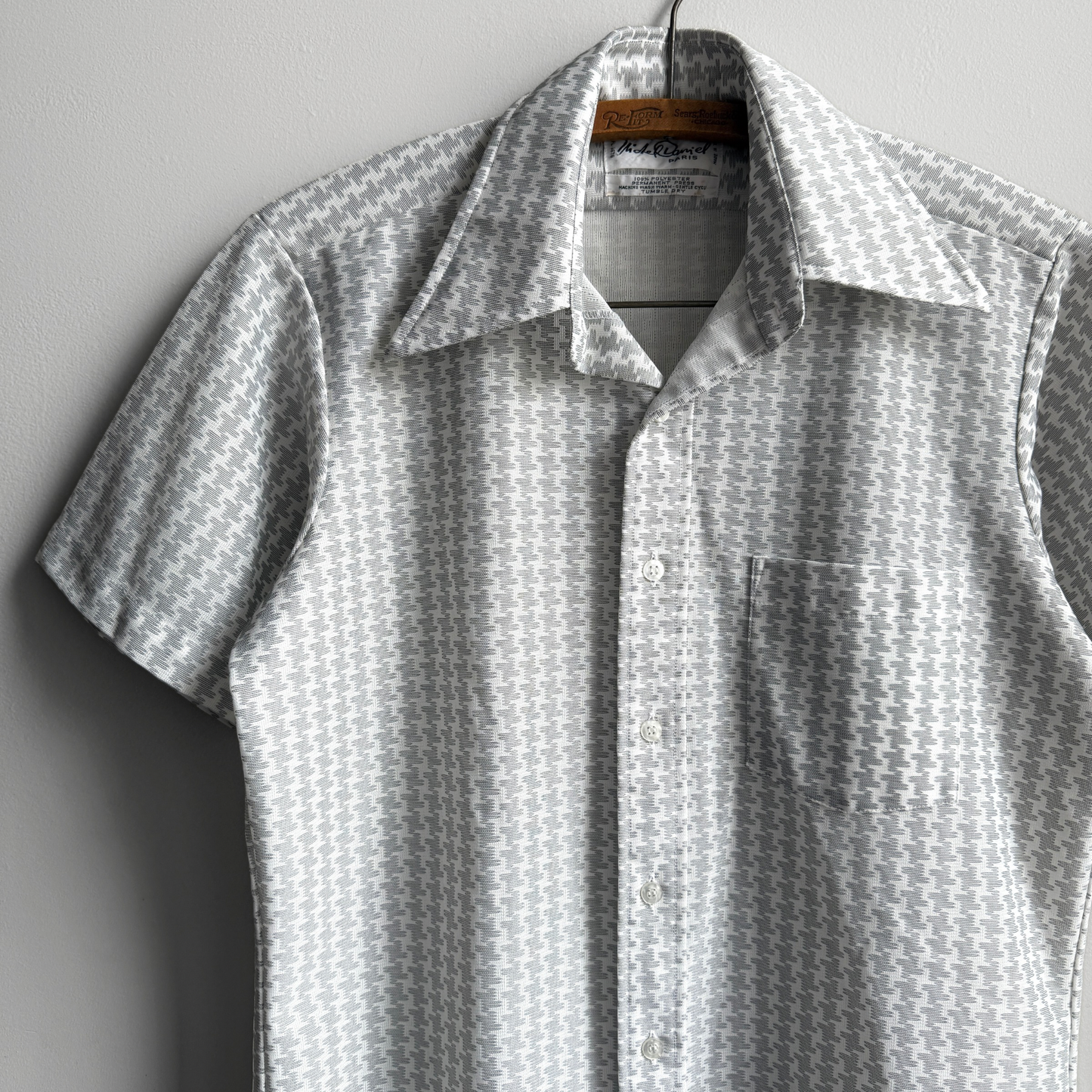 Vintage 1980s Geometric Knit Short Sleeve Button Up Shirt - Shop ThreadCount Vintage Co.