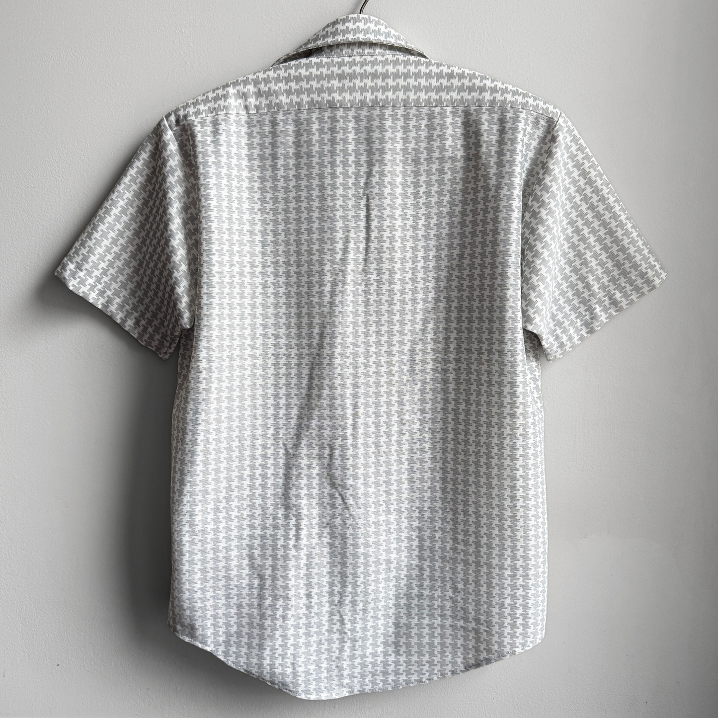 Vintage 1980s Geometric Knit Short Sleeve Button Up Shirt - Shop ThreadCount Vintage Co.