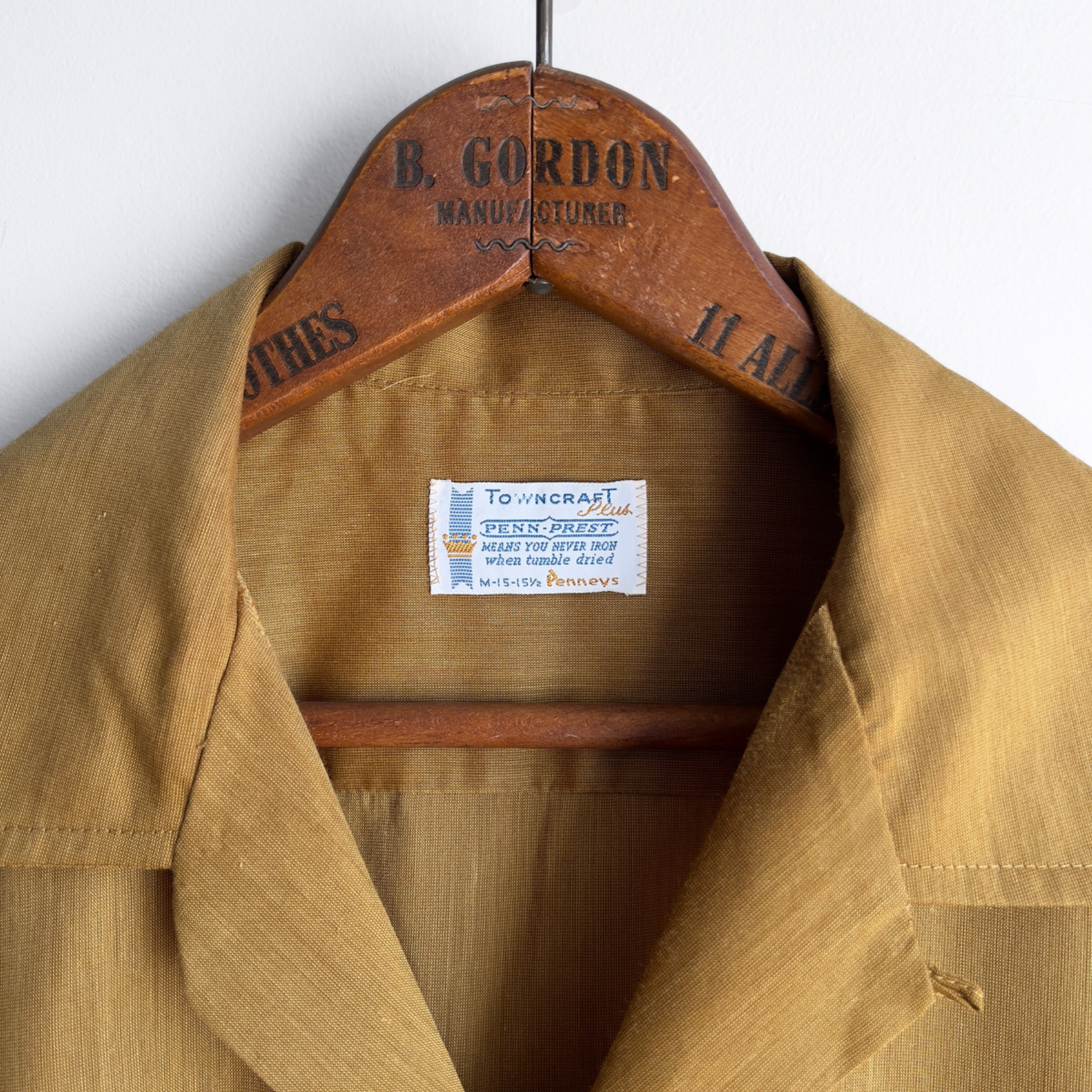 1960s Towncraft Golden Loop Collar Button Up Shirt  - Shop ThreadCount Vintage Co.