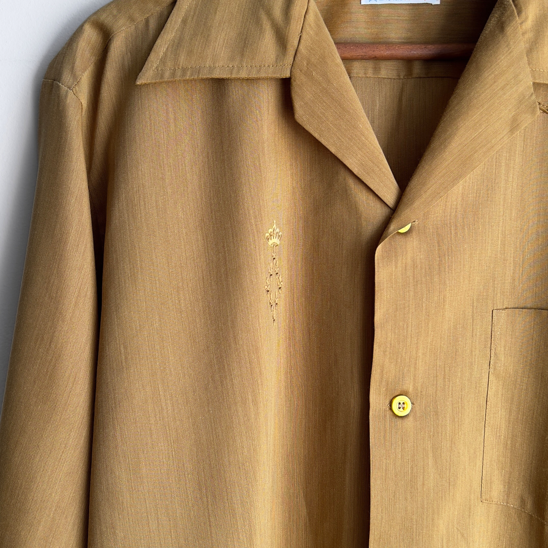 1960s Towncraft Golden Loop Collar Button Up Shirt  - Shop ThreadCount Vintage Co.