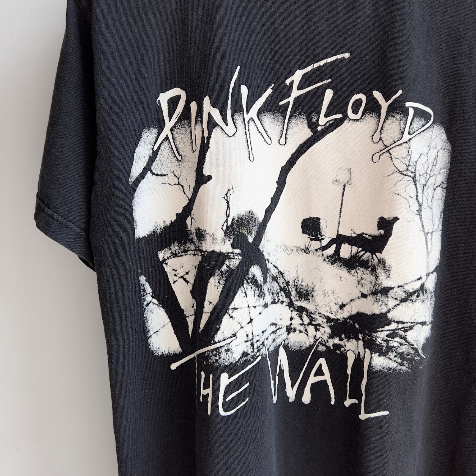 2000s Pink Floyd The Wall Faded Black Band Tee  - Shop ThreadCount Vintage Co.