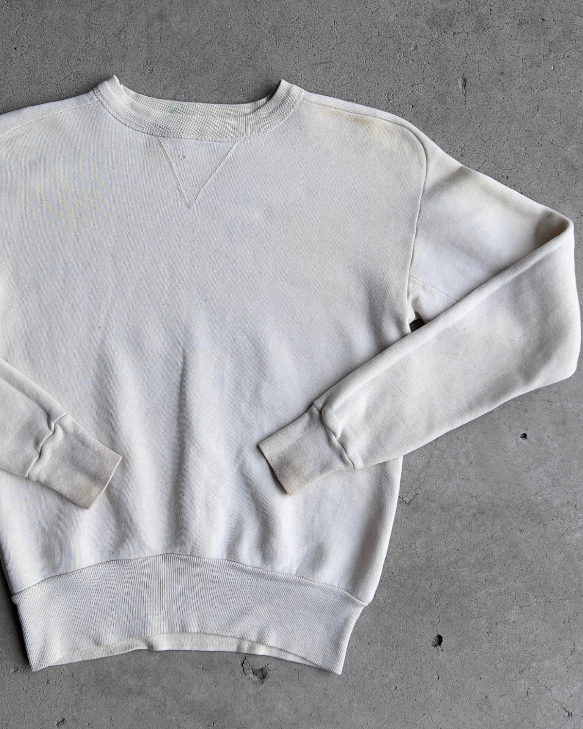 1950s White Freedom Sleeve Single-V Sweatshirt  - Shop ThreadCount Vintage Co.