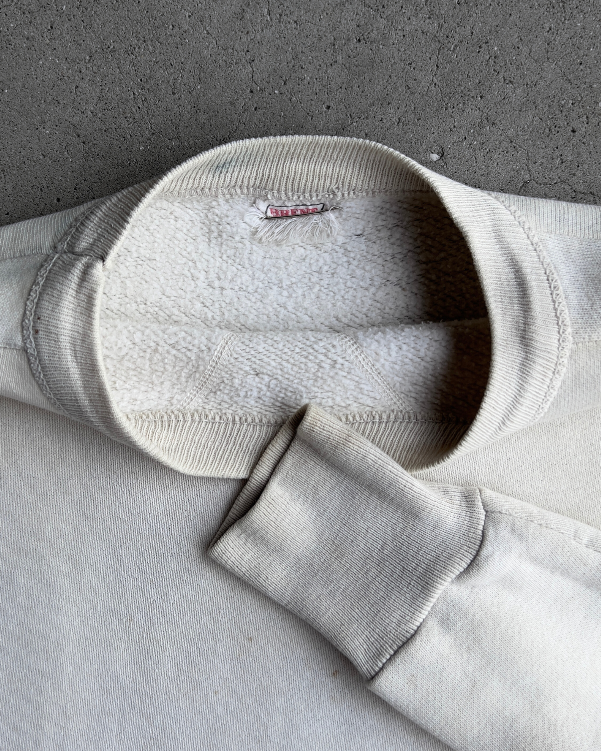 1950s White Freedom Sleeve Single-V Sweatshirt  - Shop ThreadCount Vintage Co.