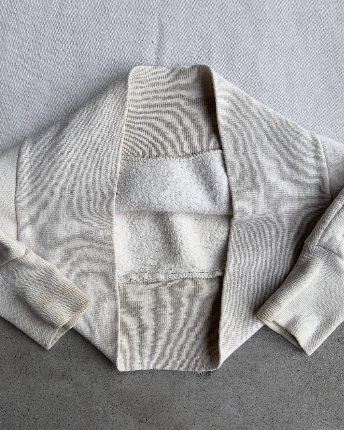 1950s White Freedom Sleeve Single-V Sweatshirt  - Shop ThreadCount Vintage Co.