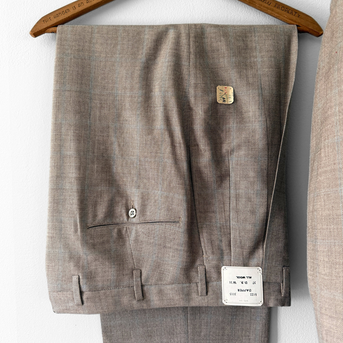 1940s Light Brown Herringbone Wool Double Breasted 2pc Suit