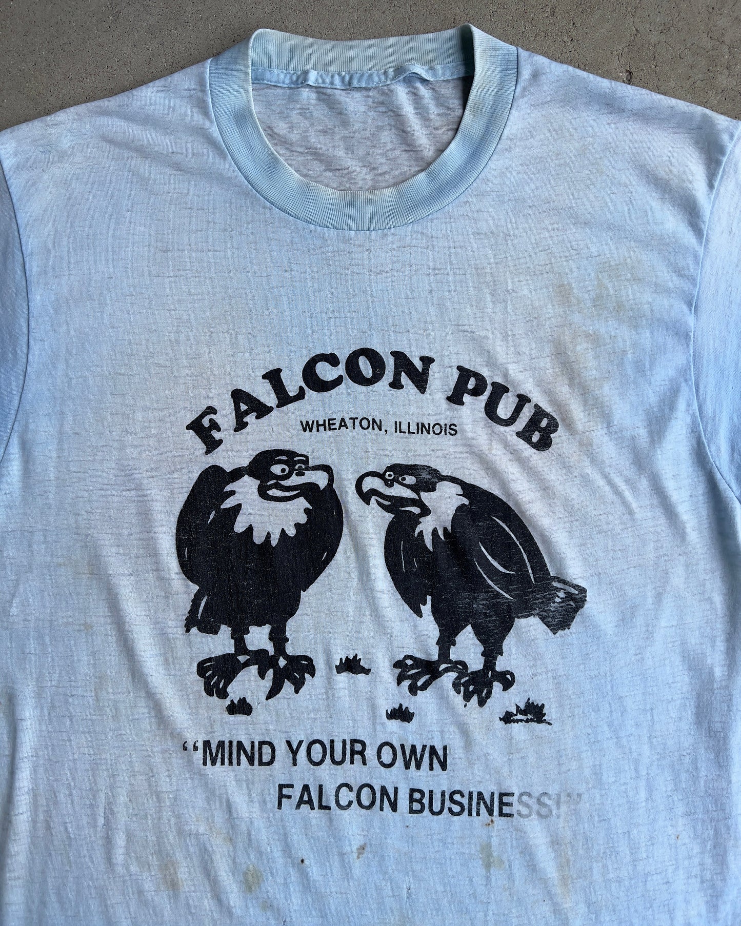 1970s Falcon Pub Illinois Sun Faded Tee  - Shop ThreadCount Vintage Co.