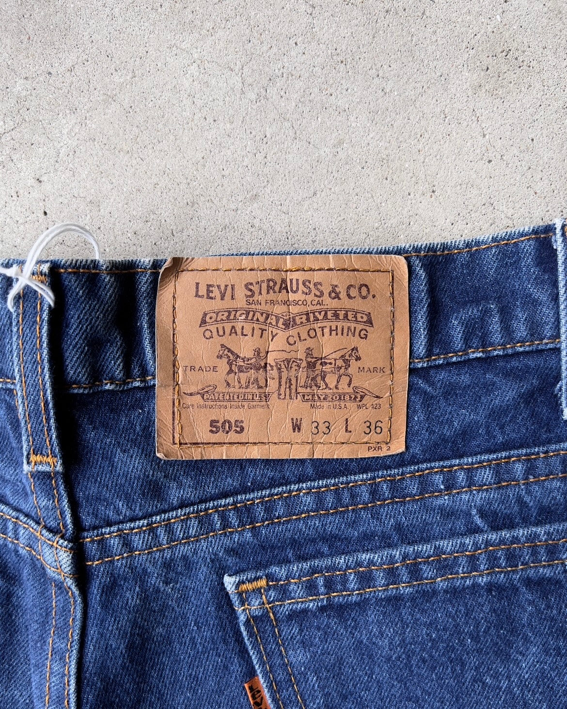 Vintage 1990s Levi’s 505 Straight Fit Denim Jeans  - Shop ThreadCount Vintage Co.