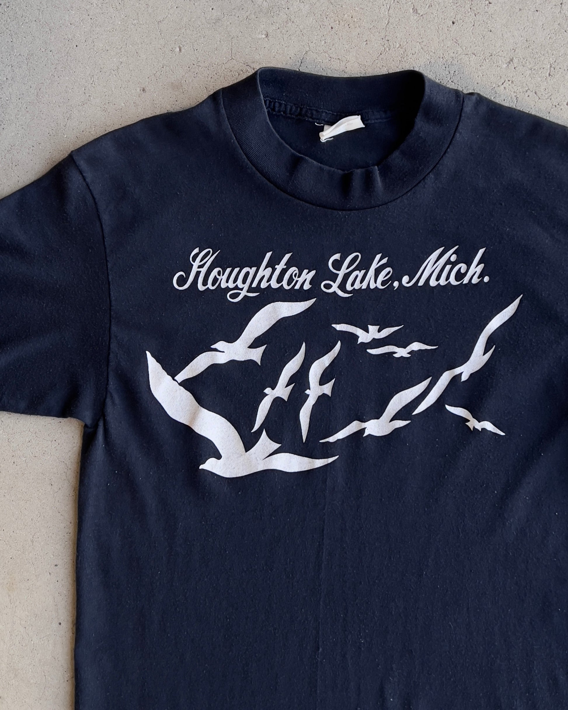 Vintage 1980s Houghton Lake Michigan Flying Birds Tee  - Shop ThreadCount Vintage Co.