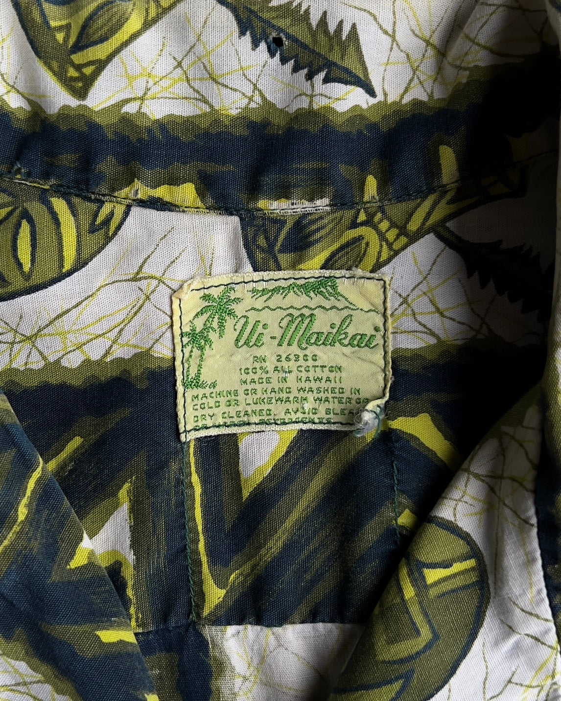 Vintage 1960s Green Tiki Print Cotton Hawaiian Shirt  - Shop ThreadCount Vintage Co.