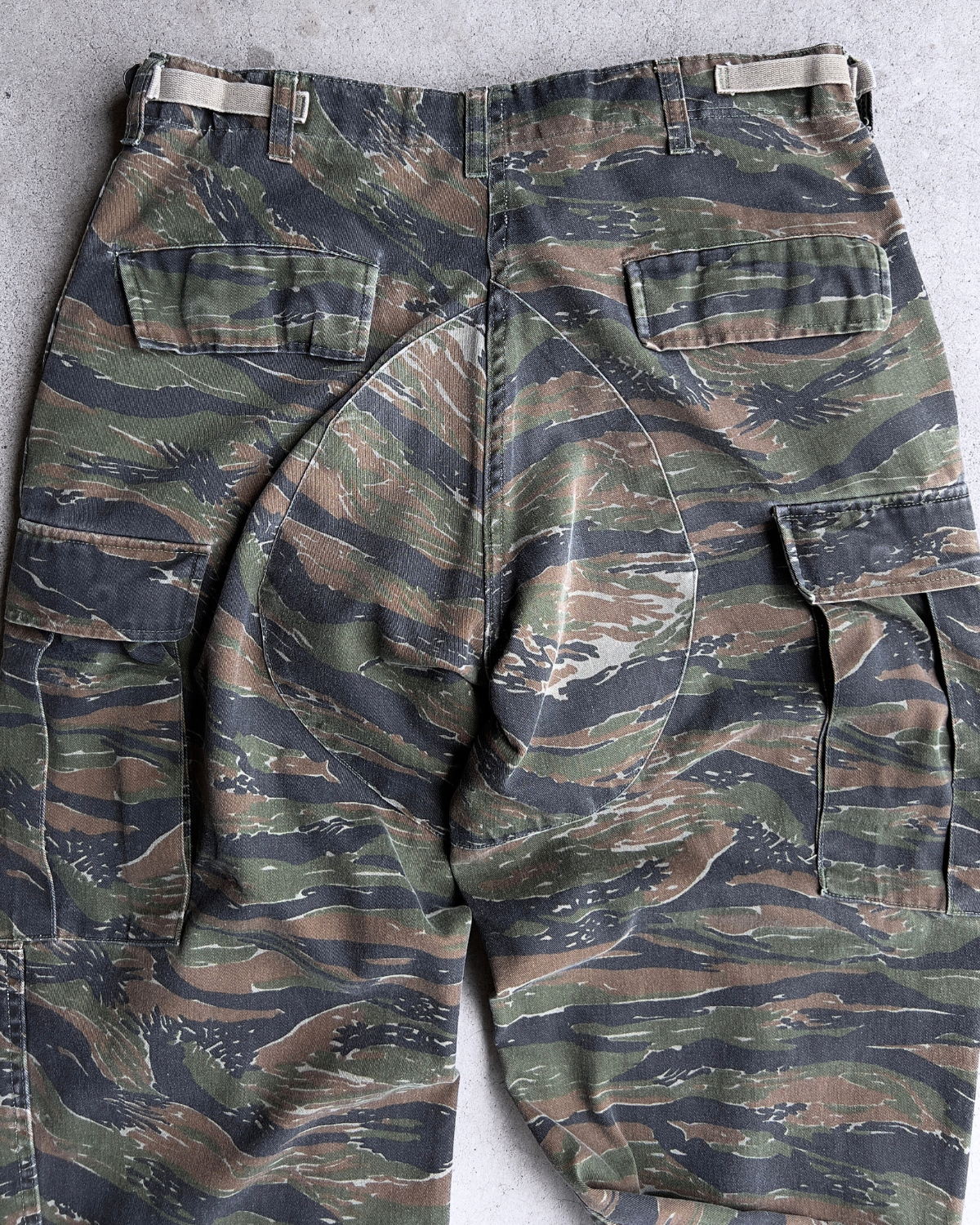 Vintage 1990s Tiger Camouflage Military Combat Cargo Pants  - Shop ThreadCount Vintage Co.