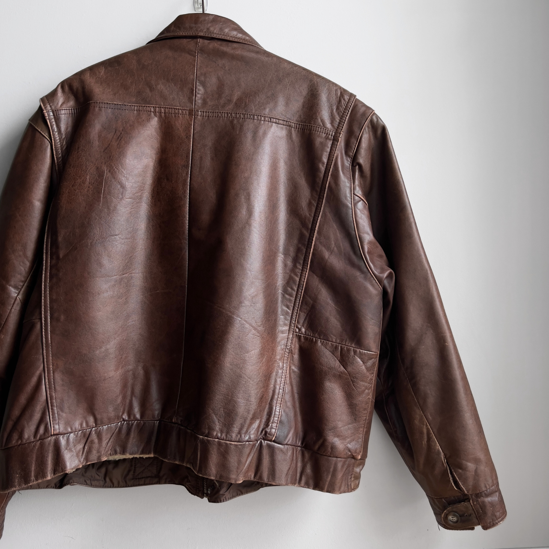 Vintage 1970s Brown Sherpa Lined Leather Heavy Bomber Jacket  - Shop ThreadCount Vintage Co.