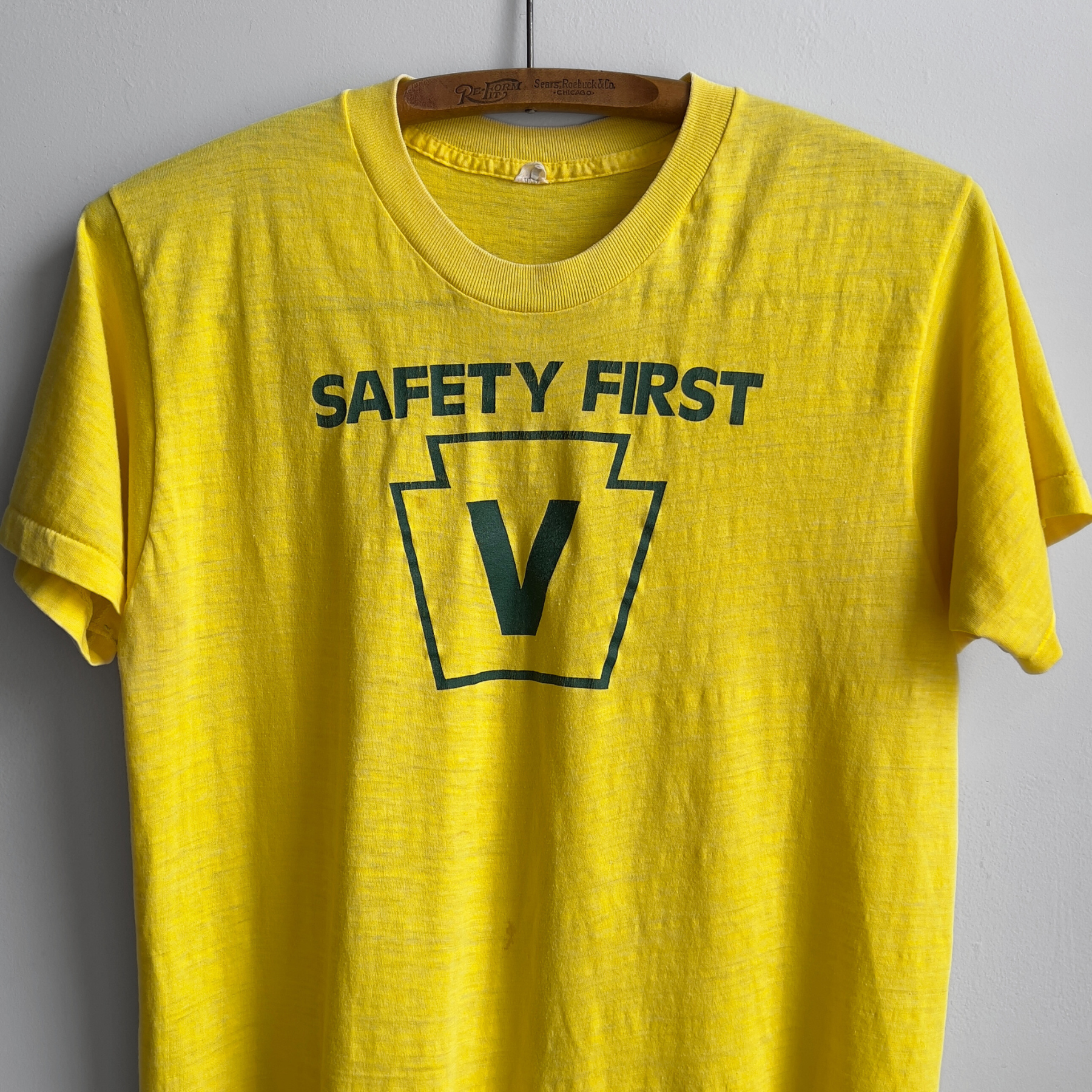 Vintage 1970s Vulcan Mold Safety First Threadbare Graphic Tee  - Shop ThreadCount Vintage Co.