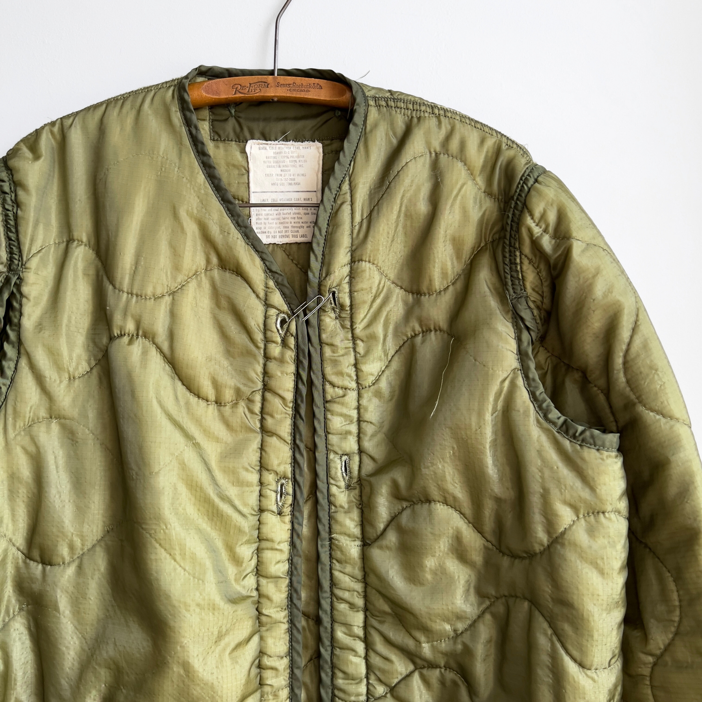 Vintage 1970s U.S. Military Cold Weather Olive Green Quilted Jacket Liner  - Shop ThreadCount Vintage Co.