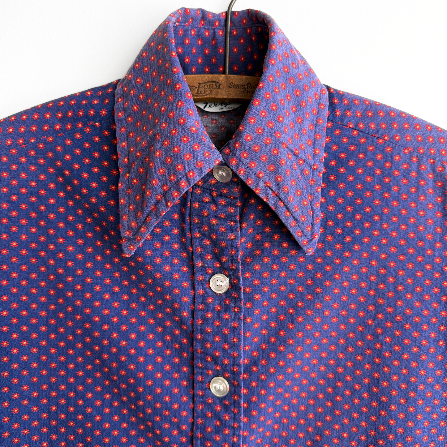 Vintage 1960s Floral Print Dagger Collar Button Up Shirt  - Shop ThreadCount Vintage Co.