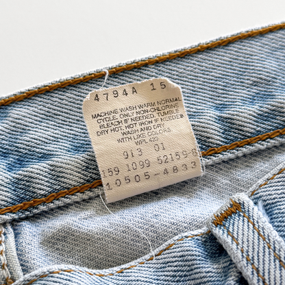 1990s Levi's 505 Straight Fit Denim Jeans  - Shop ThreadCount Vintage Co.