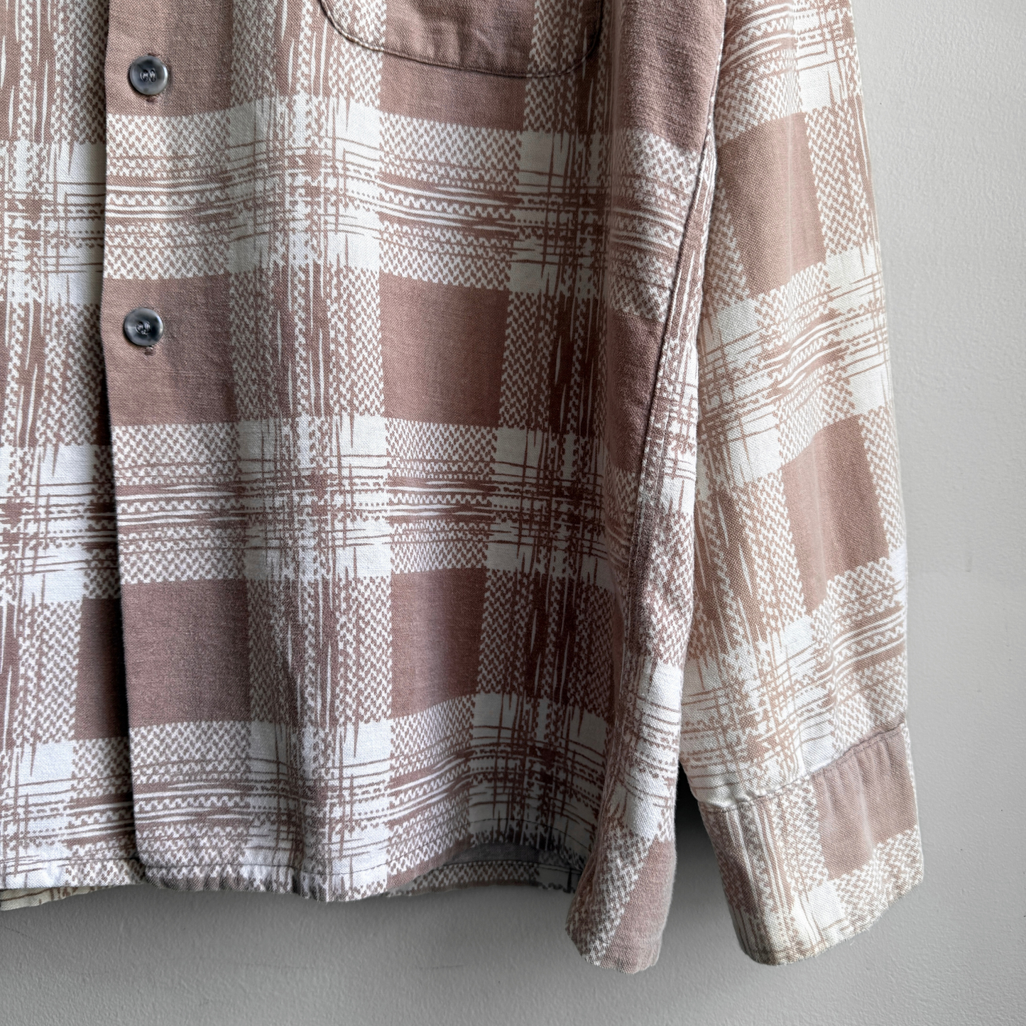 1950s Brown Shattered Plaid Loop Collar Shirt
