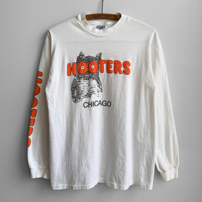 1980s Hooters Chicago White Graphic Long Sleeve