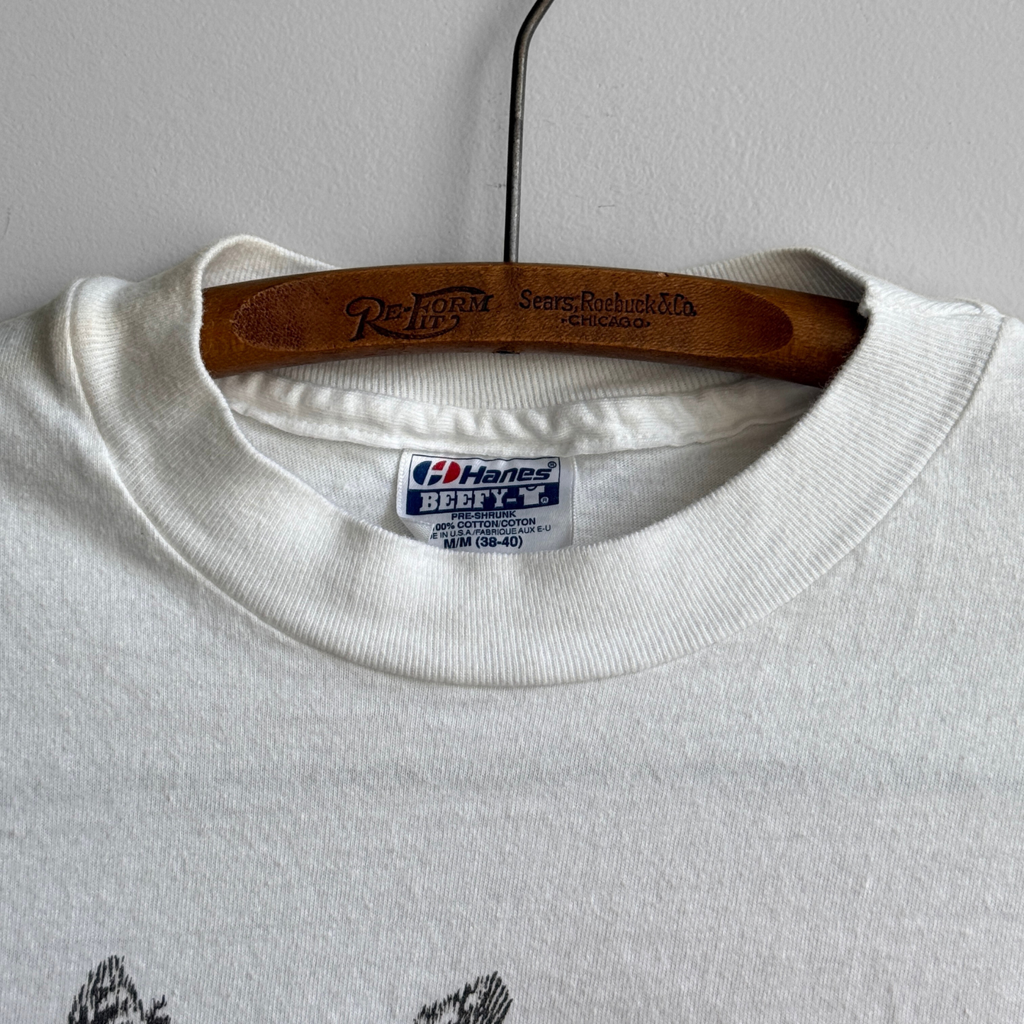 1980s Hooters Chicago White Graphic Long Sleeve