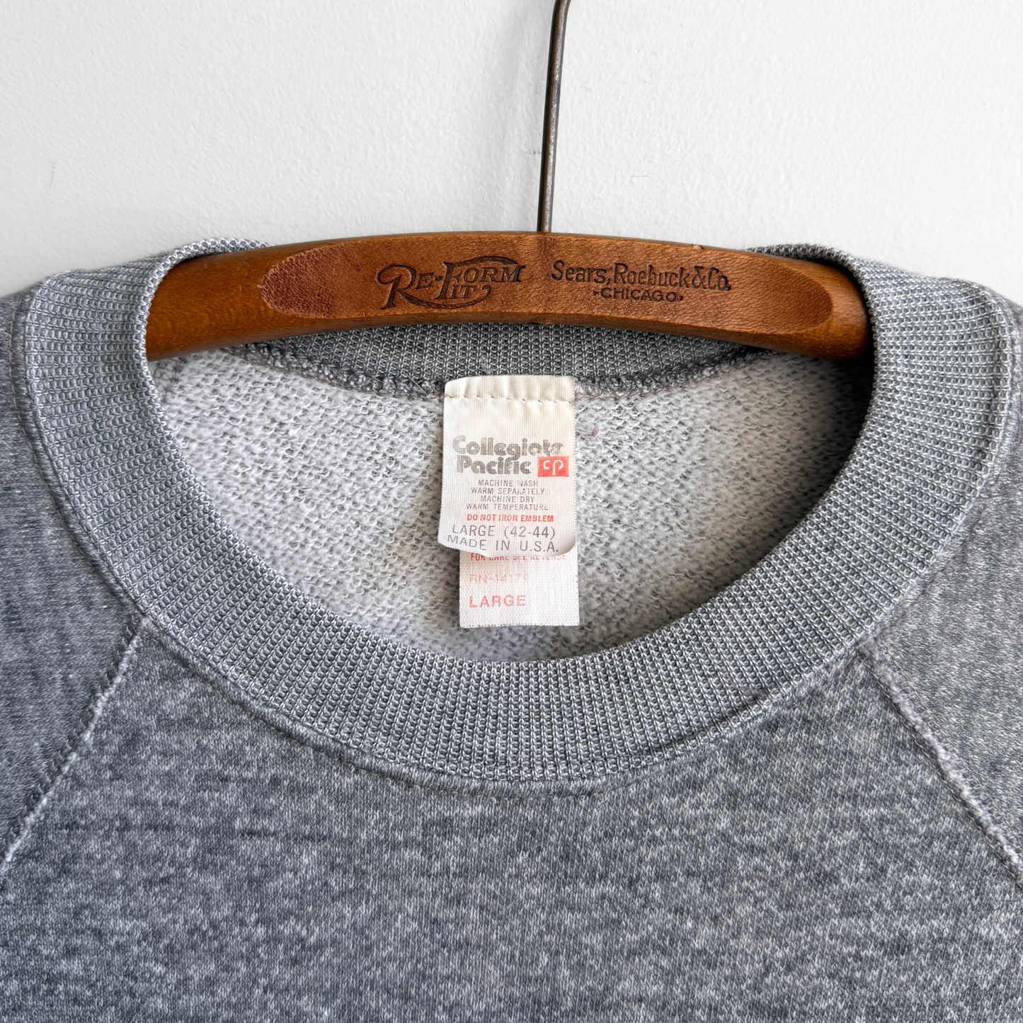 1980s Illinois Benedictine College Grey Raglan Sweatshirt