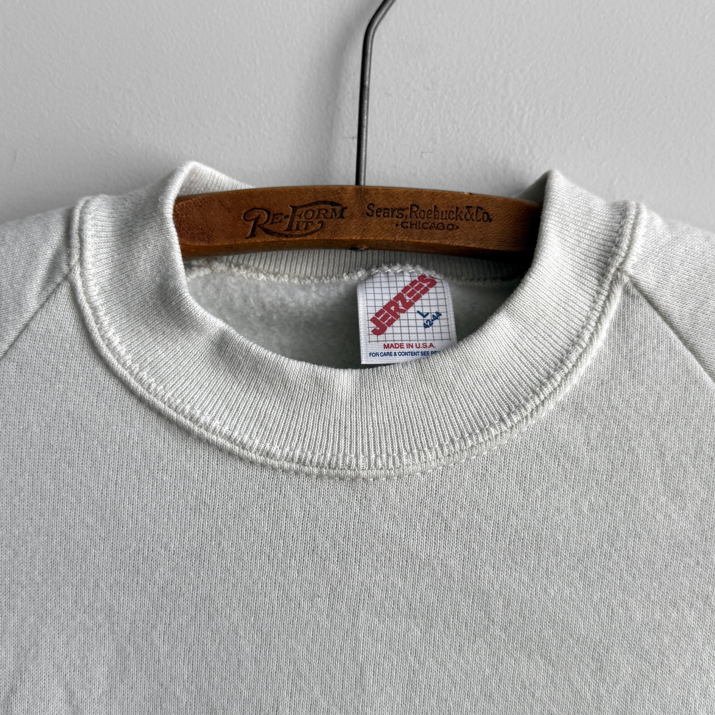 1980s White Blank Raglan Sweatshirt