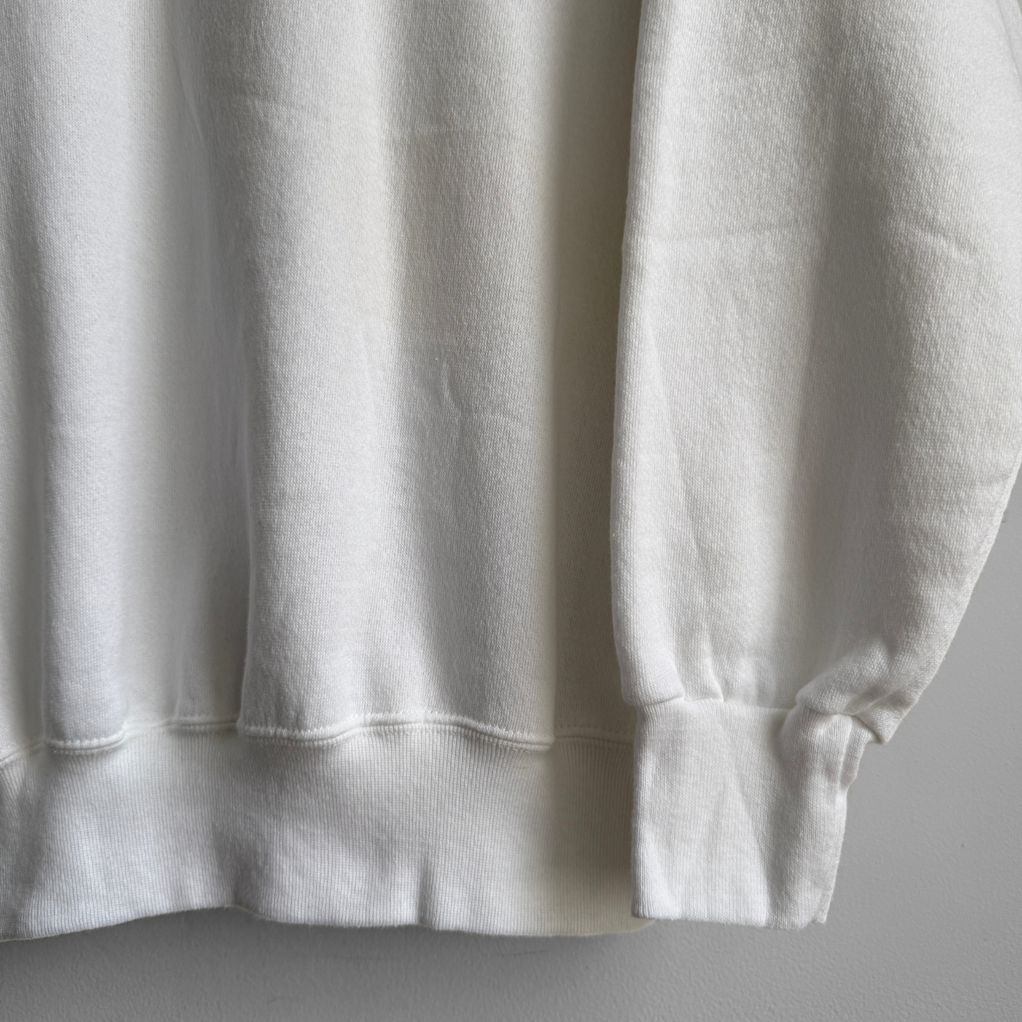 1980s White Raglan Sweatshirt