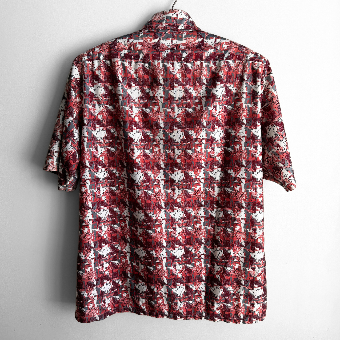 1970s Red Abstract Camouflage Print Shirt