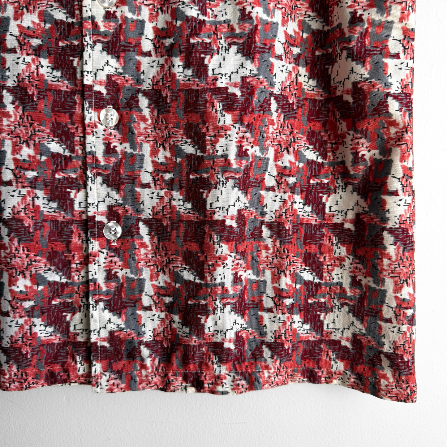 1970s Red Abstract Camouflage Print Shirt