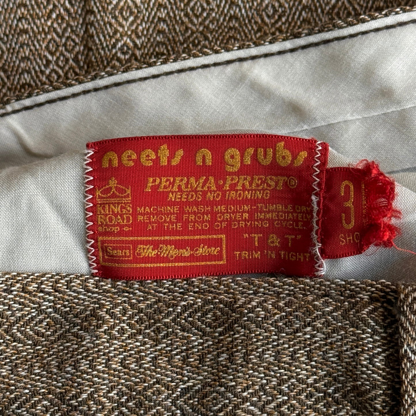 1970s Brown Geometric Mod Pants (31)