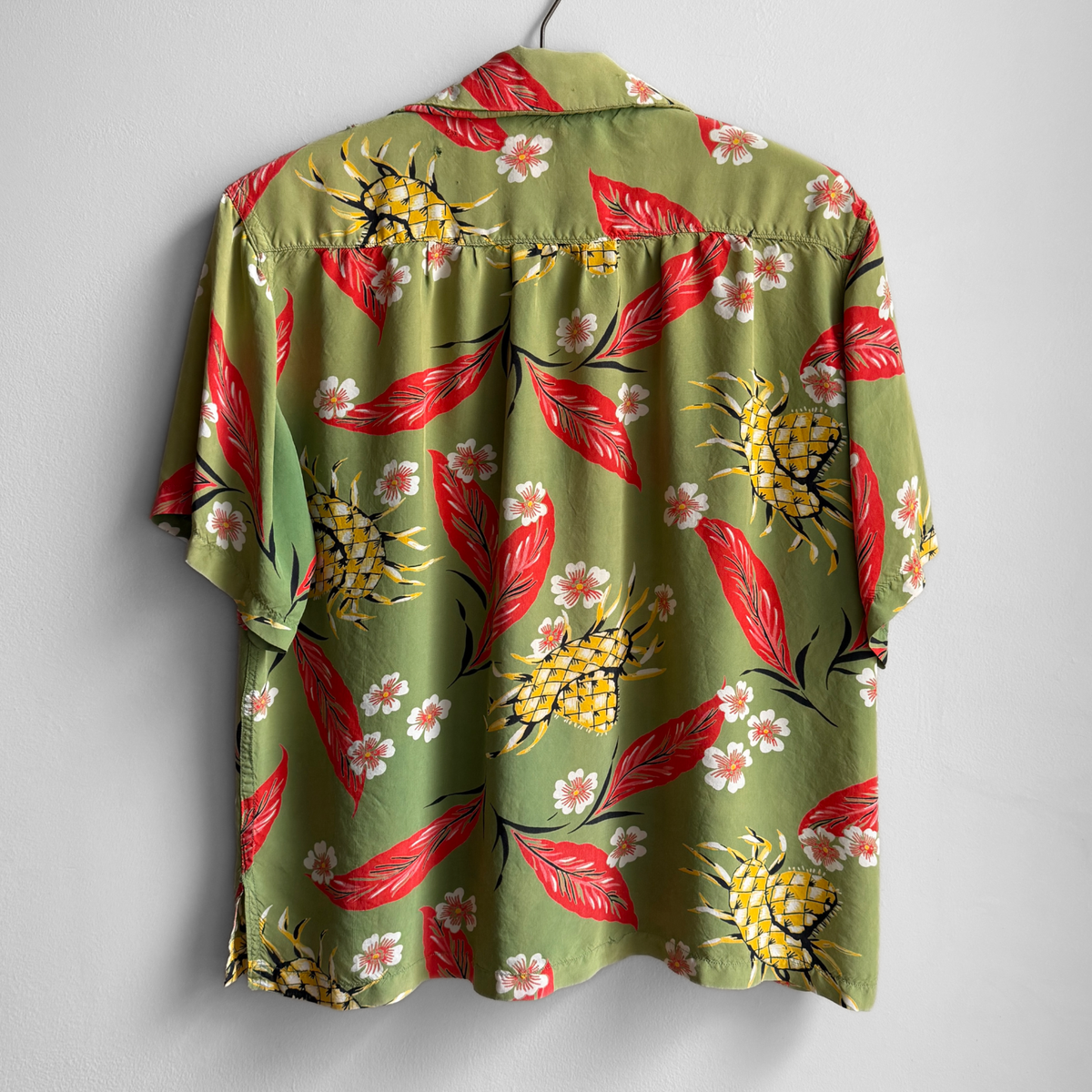 1940s Floral Straw Hat Cold Rayon Hawaiian Shirt