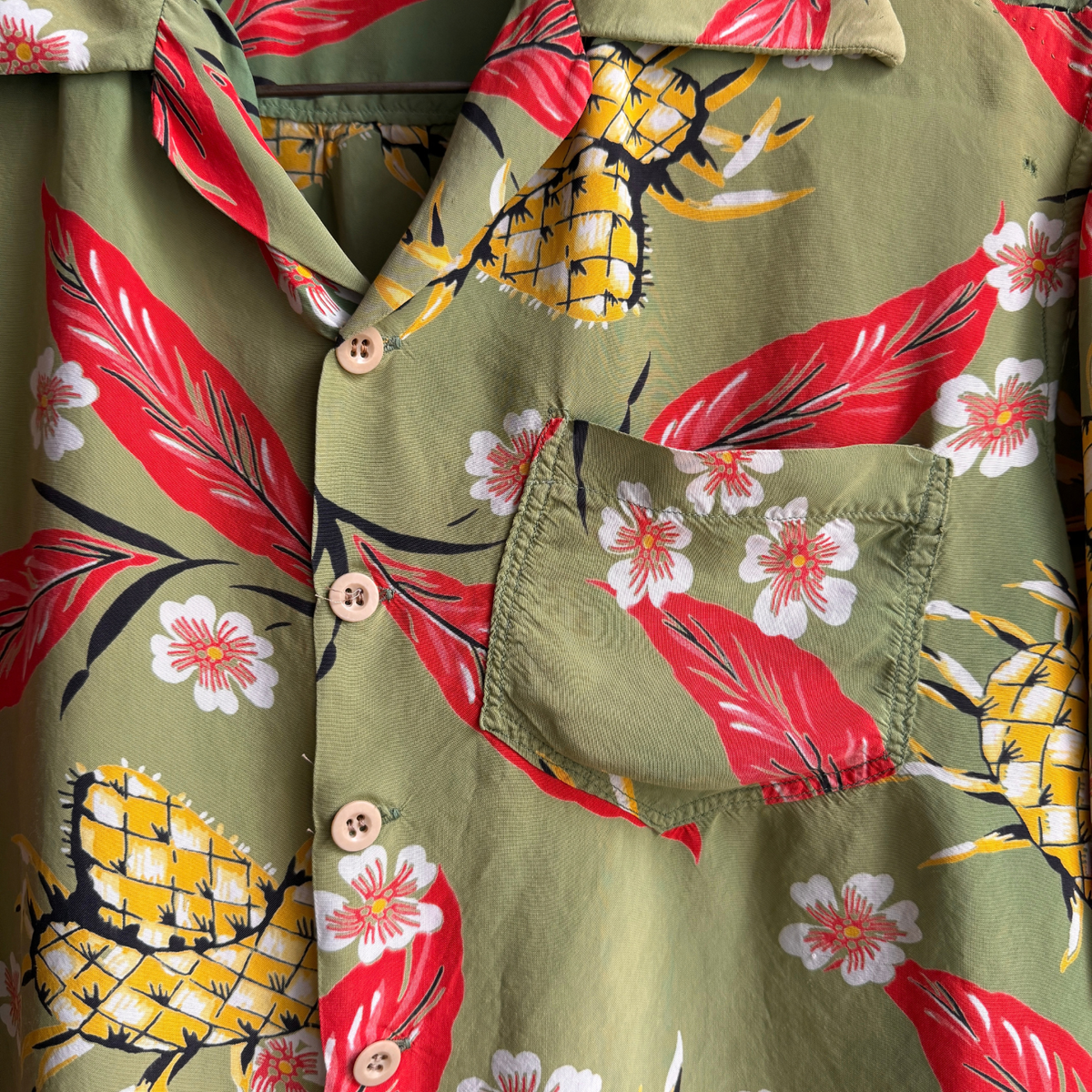 1940s Floral Straw Hat Cold Rayon Hawaiian Shirt