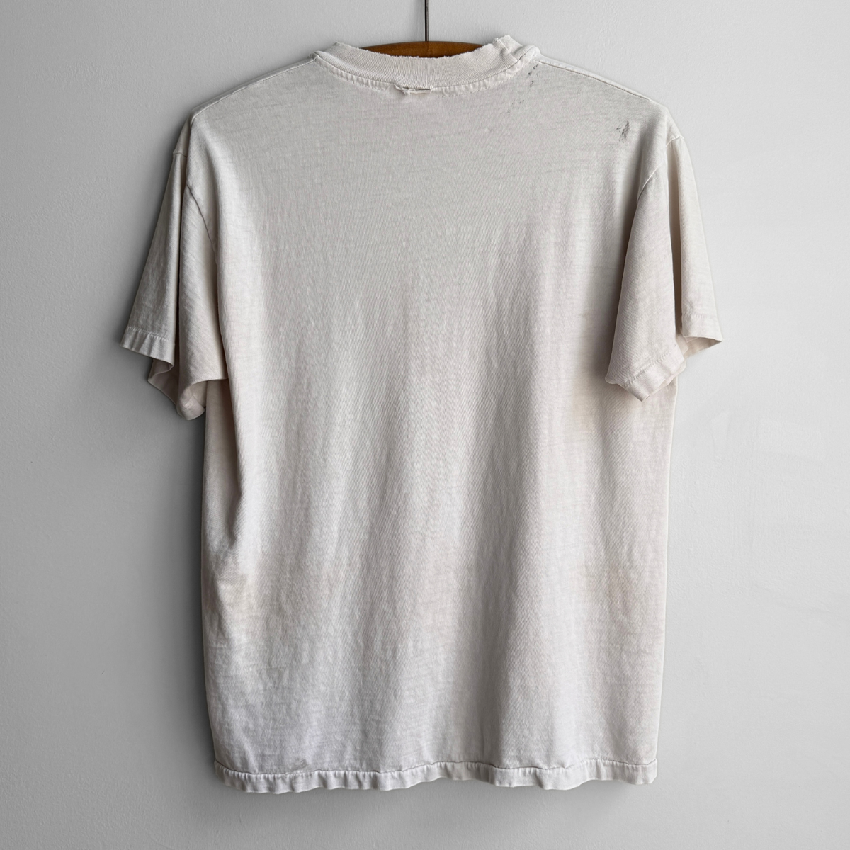 1980s Fred's Surf Shop Faded White Tee
