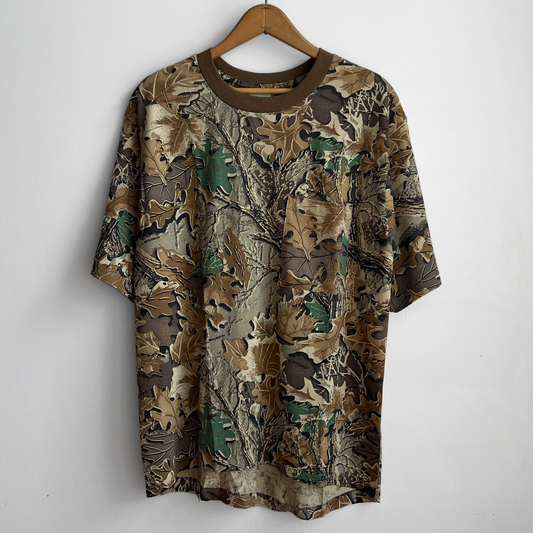 Vintage 1990s Advantage Realtree Camouflage Pocket Tee  - Shop ThreadCount Vintage Co.