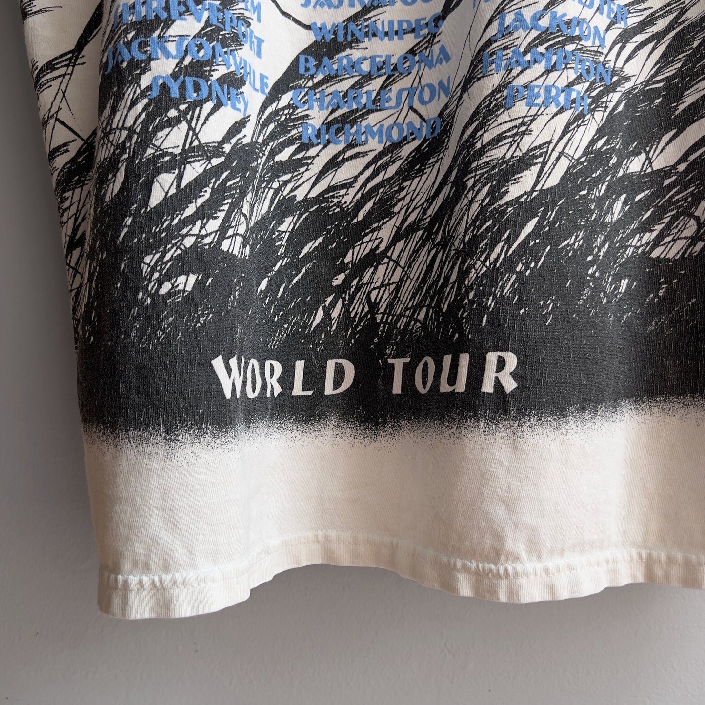 Vintage 1996 Garth Brooks Fresh Horses World Tour Tee  - Shop ThreadCount Vintage Co.