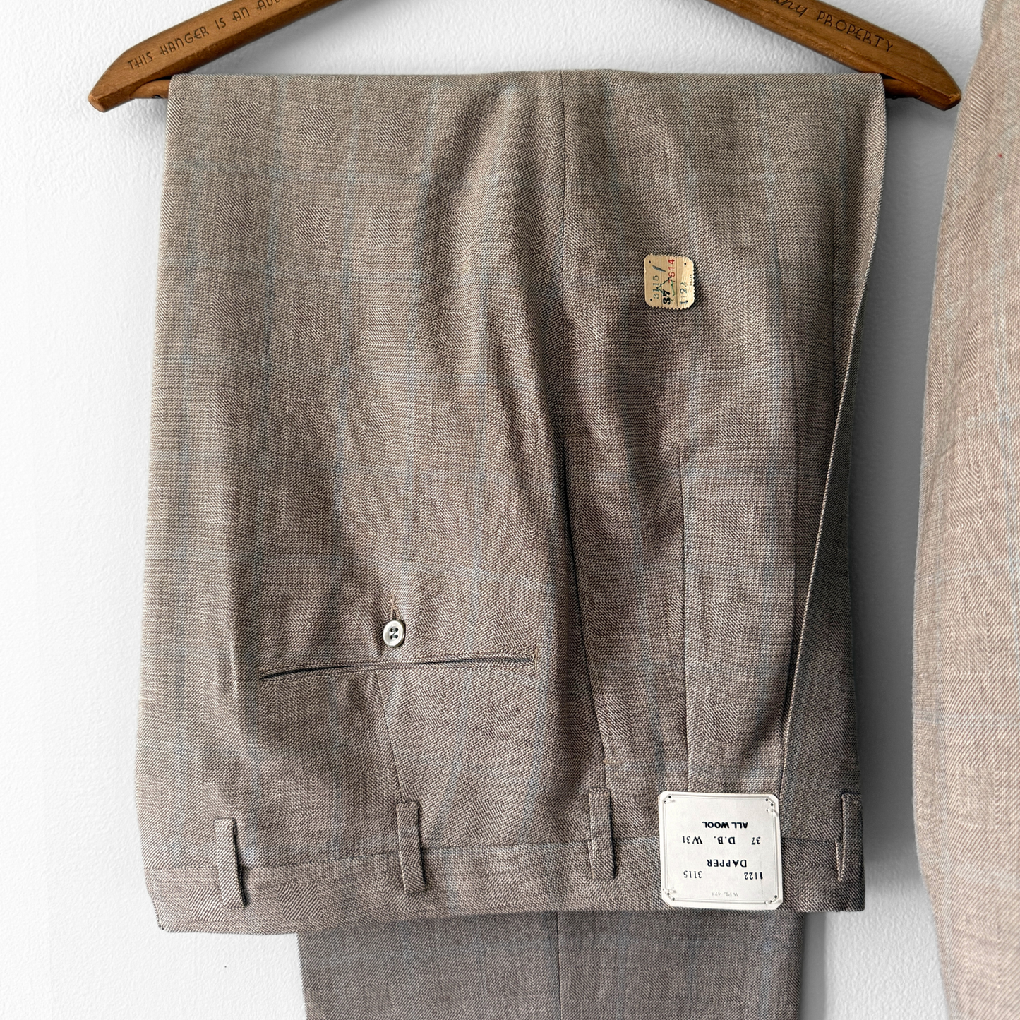 1940s Light Brown Herringbone Wool Double Breasted 2pc Suit